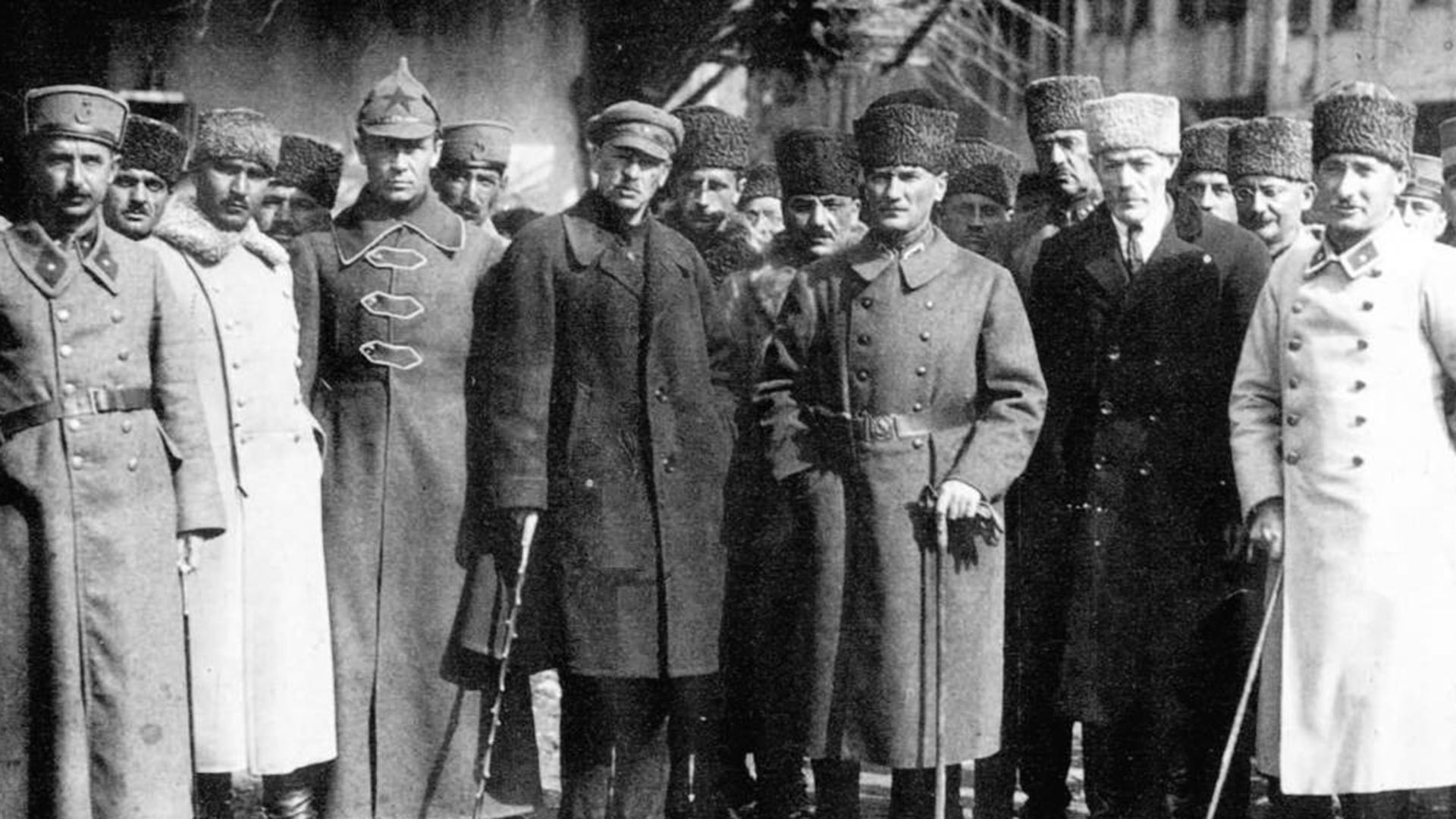 Esperti militari sovietici e Mustafa Kemal
