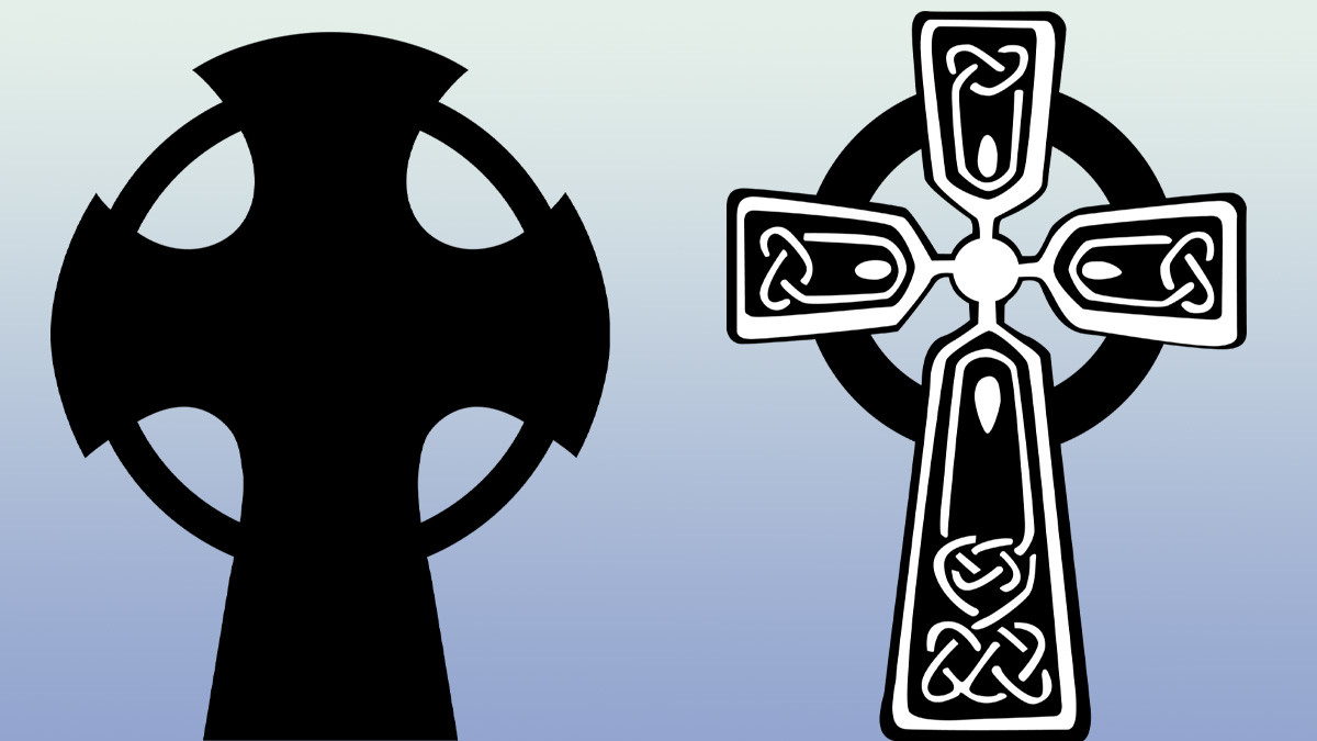 Croix de Novgorod (à gauche) et celtique (à droite)