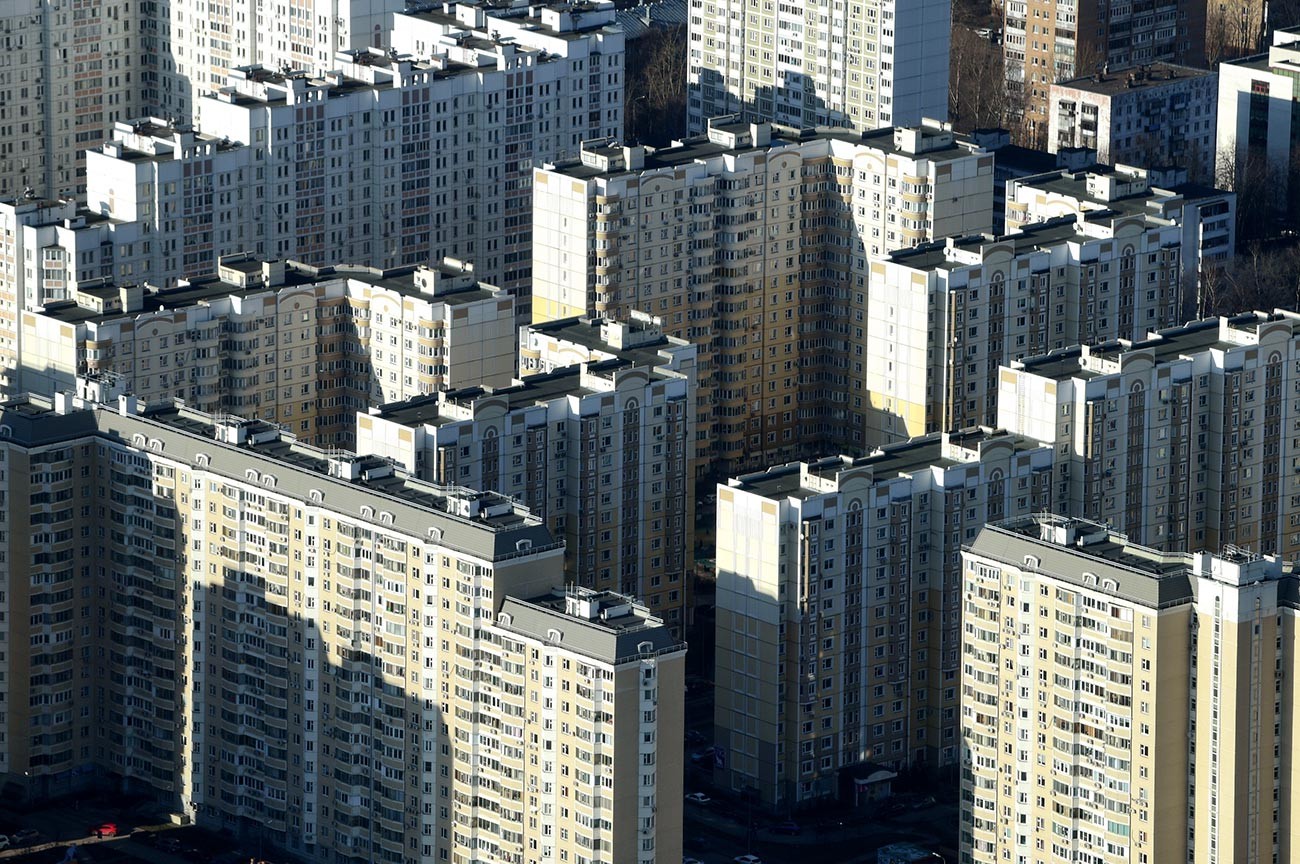 Vue sur le complexe résidentiel Marfino depuis la plateforme d'observation de la tour de télévision d'Ostankino, à Moscou