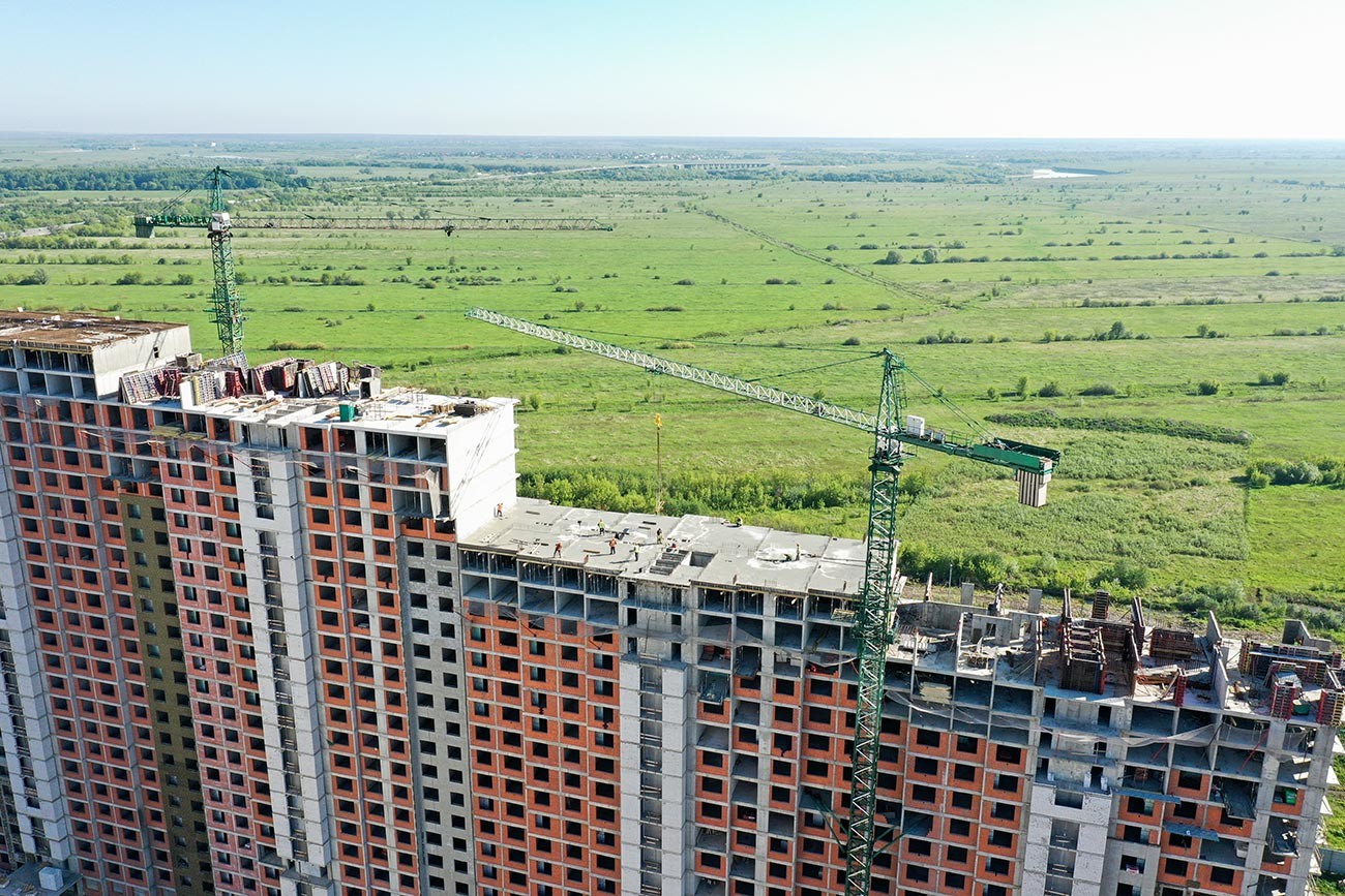 Construction of residential buildings in Ryazan.