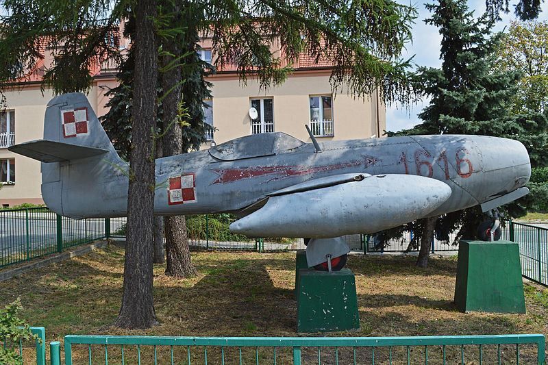 Este Yak-23 encuentra en una zona suburbana de Bielany, en las afueras de Cracovia (Polonia).