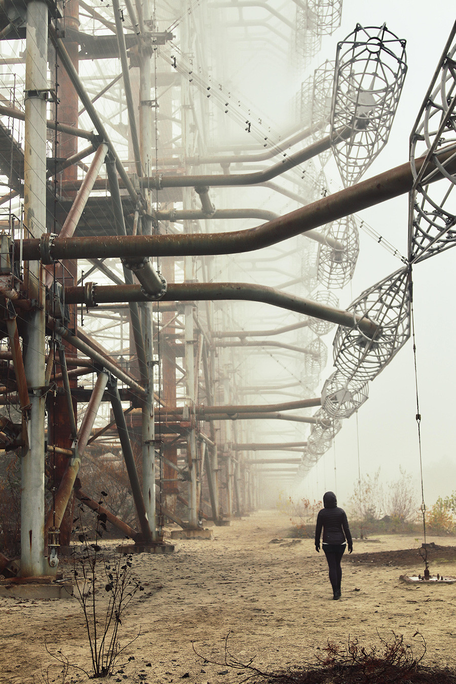 Antigo sistema de radar militar Duga, na zona de exclusão de Chernobyl
