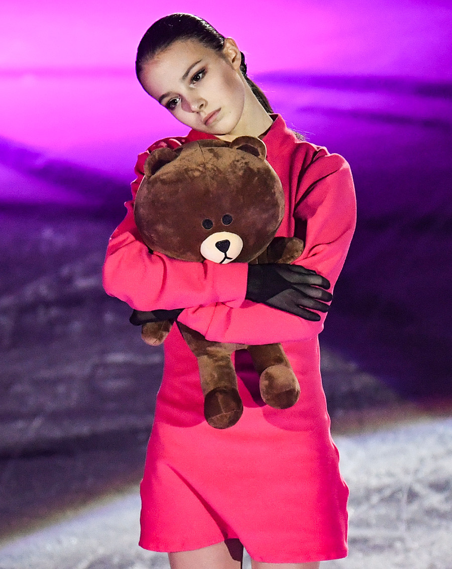 Anna Shcherbakova participates in demonstration performances at the Russian Figure Skating Championships in Chelyabinsk. 2020