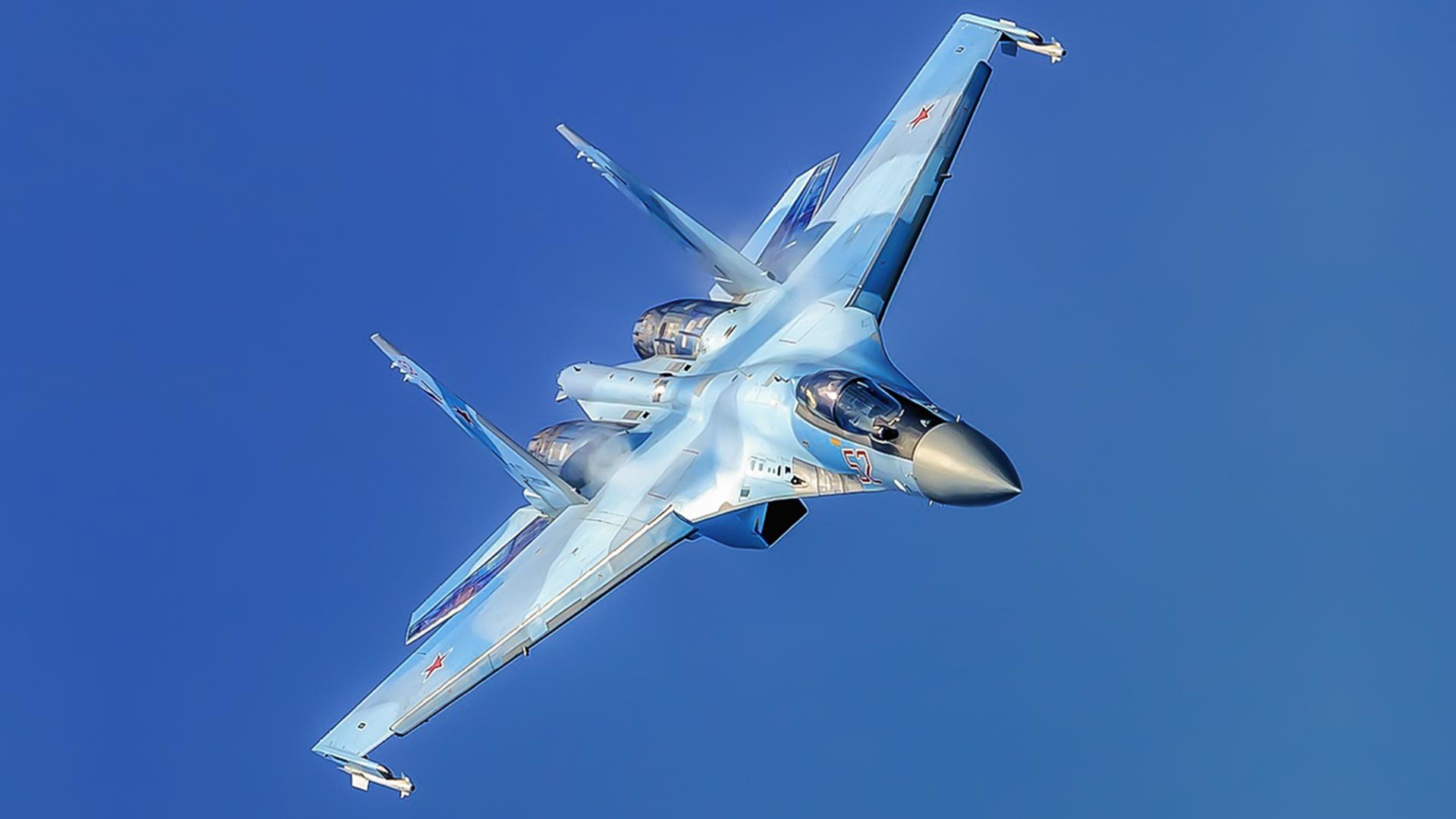 Il caccia multiruolo Su-35