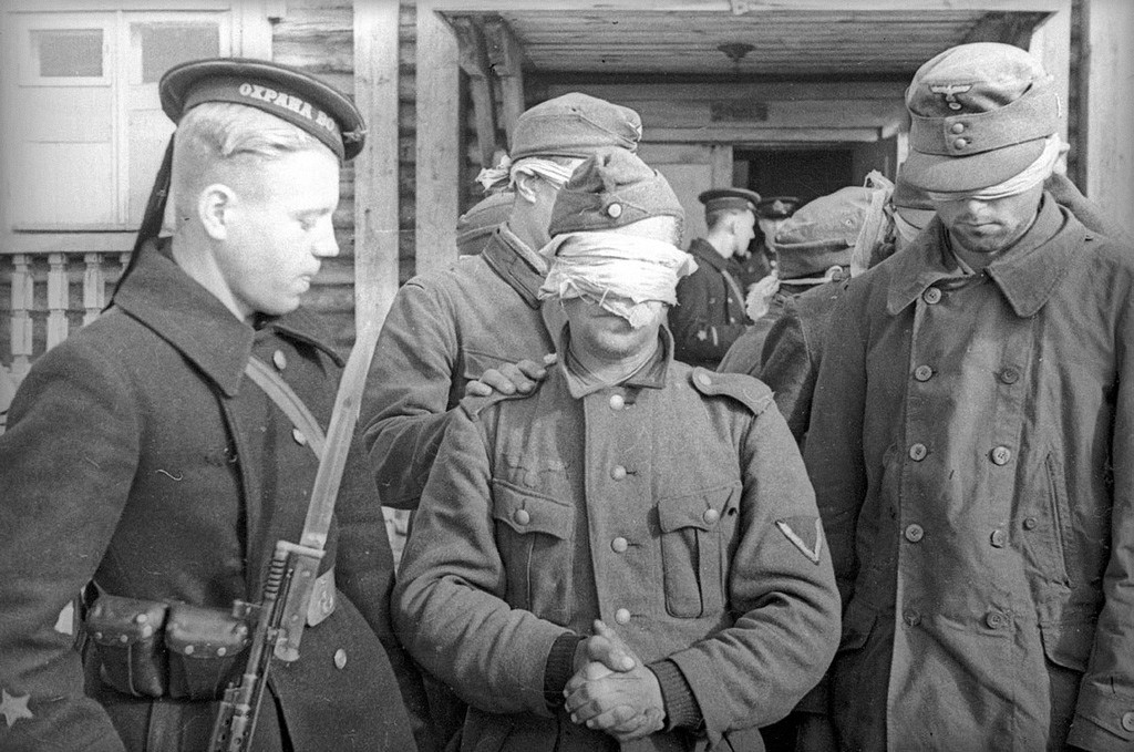 Captifs allemands sur le front nord, 1942