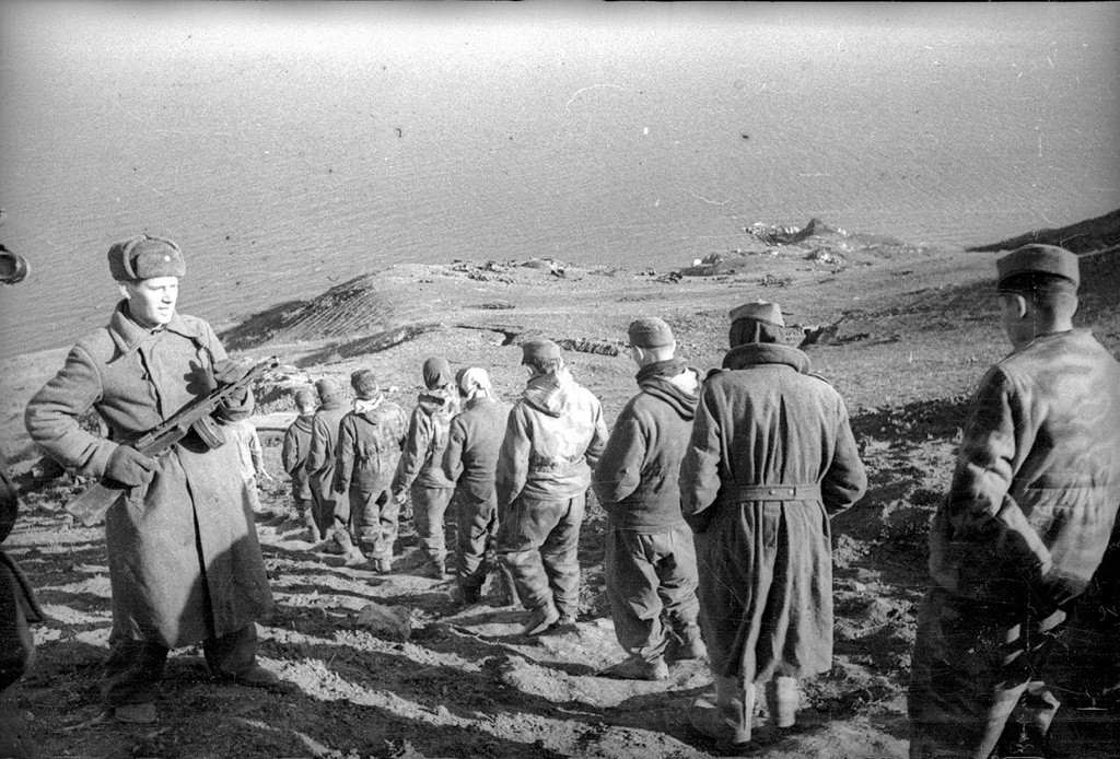 Allemands capturés à Kertch, en Crimée. Hiver 1941-42
