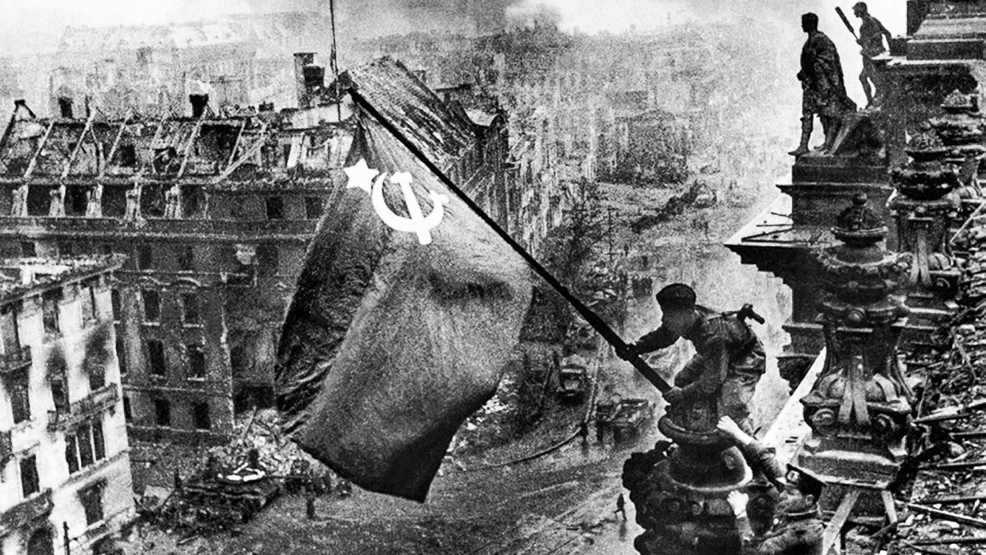 Au C ur De La Seconde Guerre Mondiale Travers L uvre Du L gendaire 