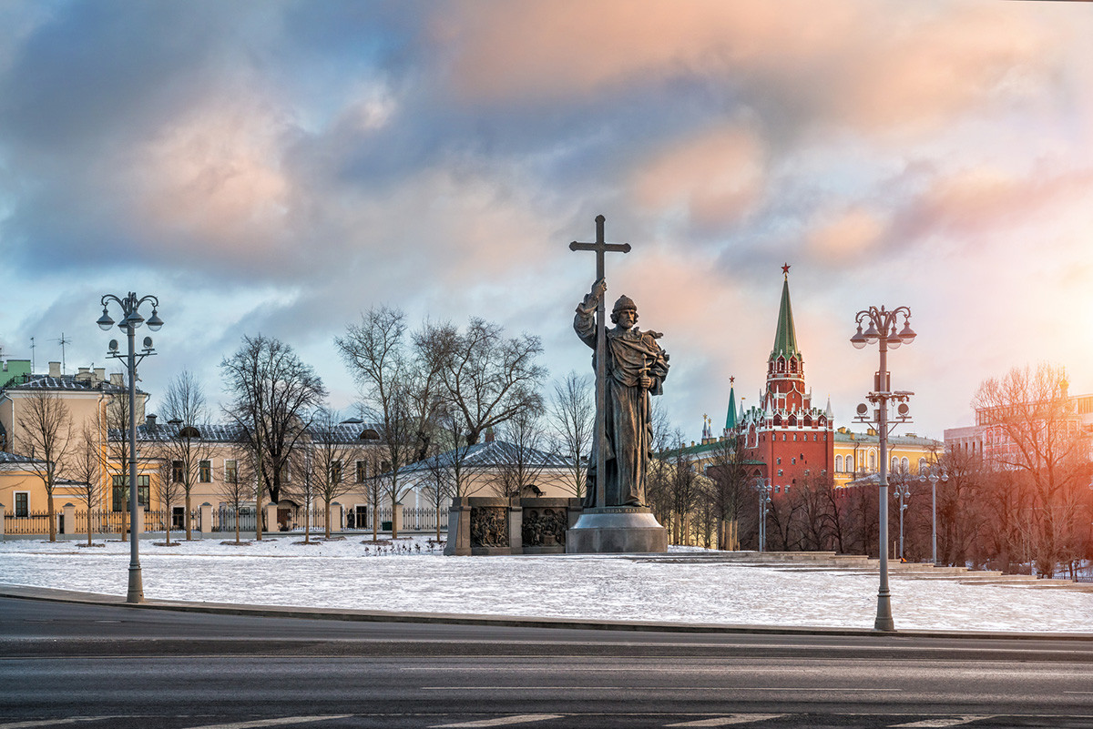 Monumen Pangeran Vladimir di Moskow