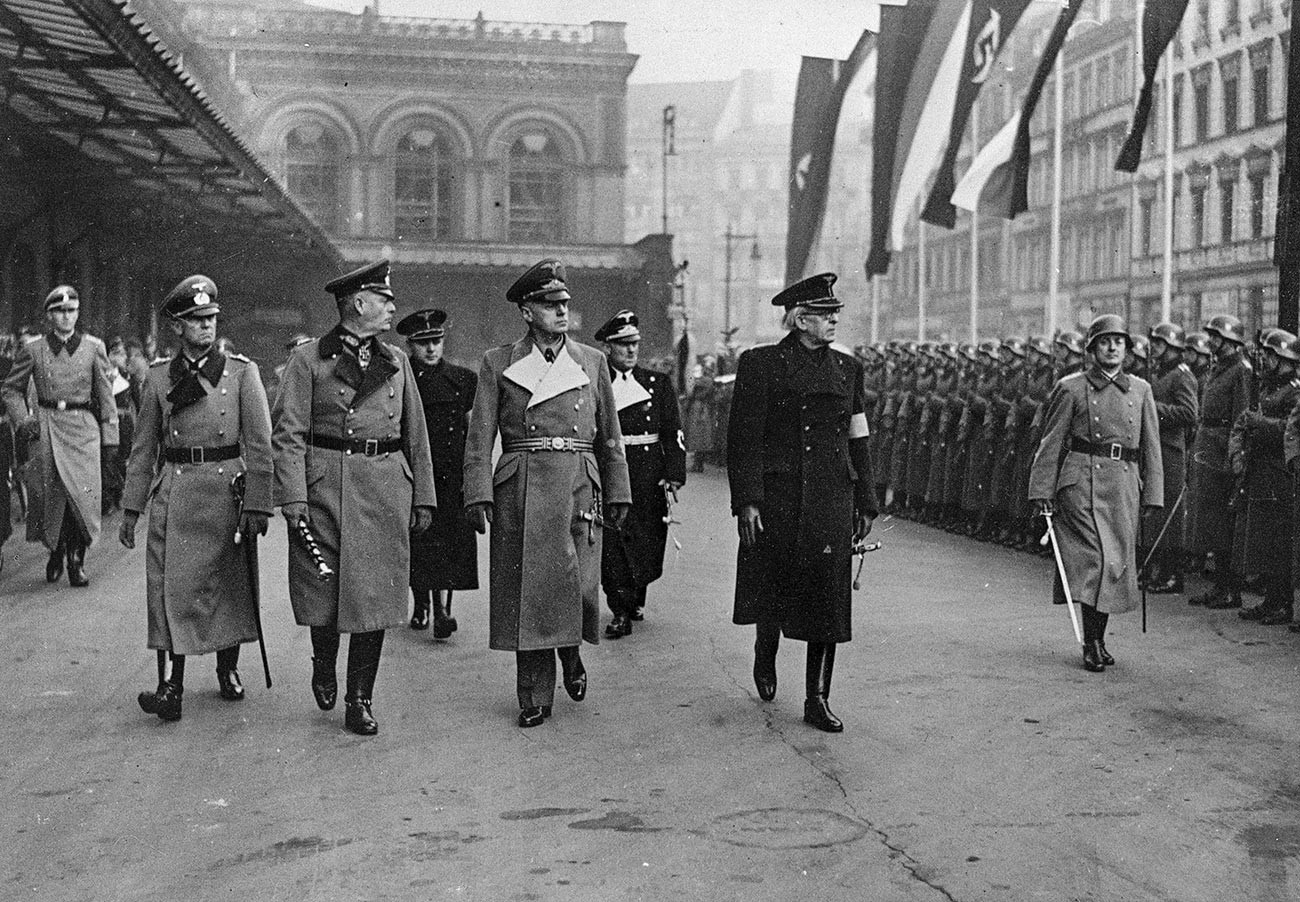 Втора светска војна, посета на премиерот на Словачка Тука на Берлин (во средината е Рибентриоп).
