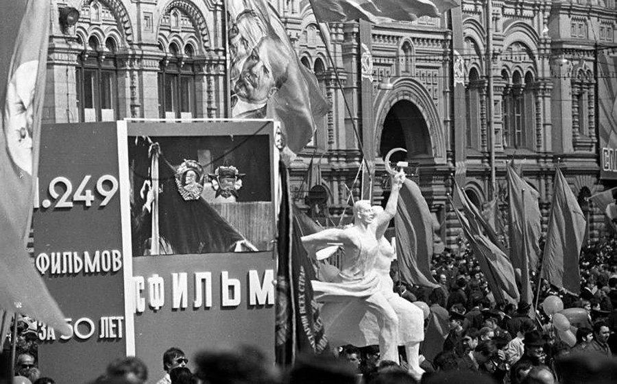 Die Parade zum Tag der Arbeit auf dem Roten Platz.