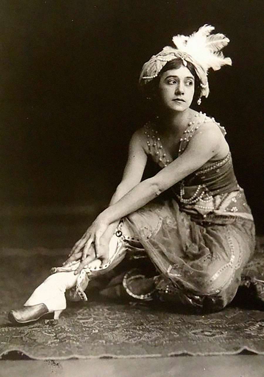 Tamara Karsavina como Zobeida em ‘Scheherazade’, 1911