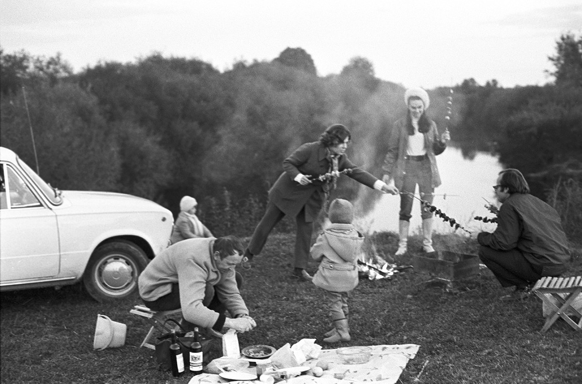 Klaipeda, Lithuanian SSR. Architect Petras Lape with family on a picnic, 1972.