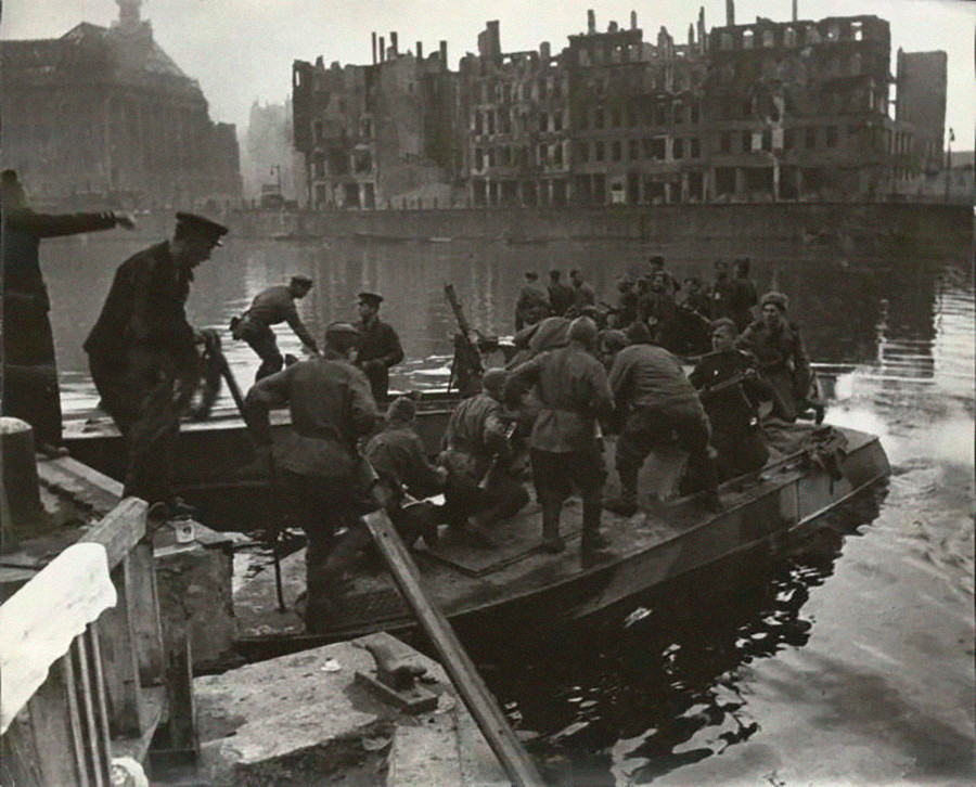 La Prise De Berlin Vue Par Les Photographes Soviétiques - Russia Beyond FR