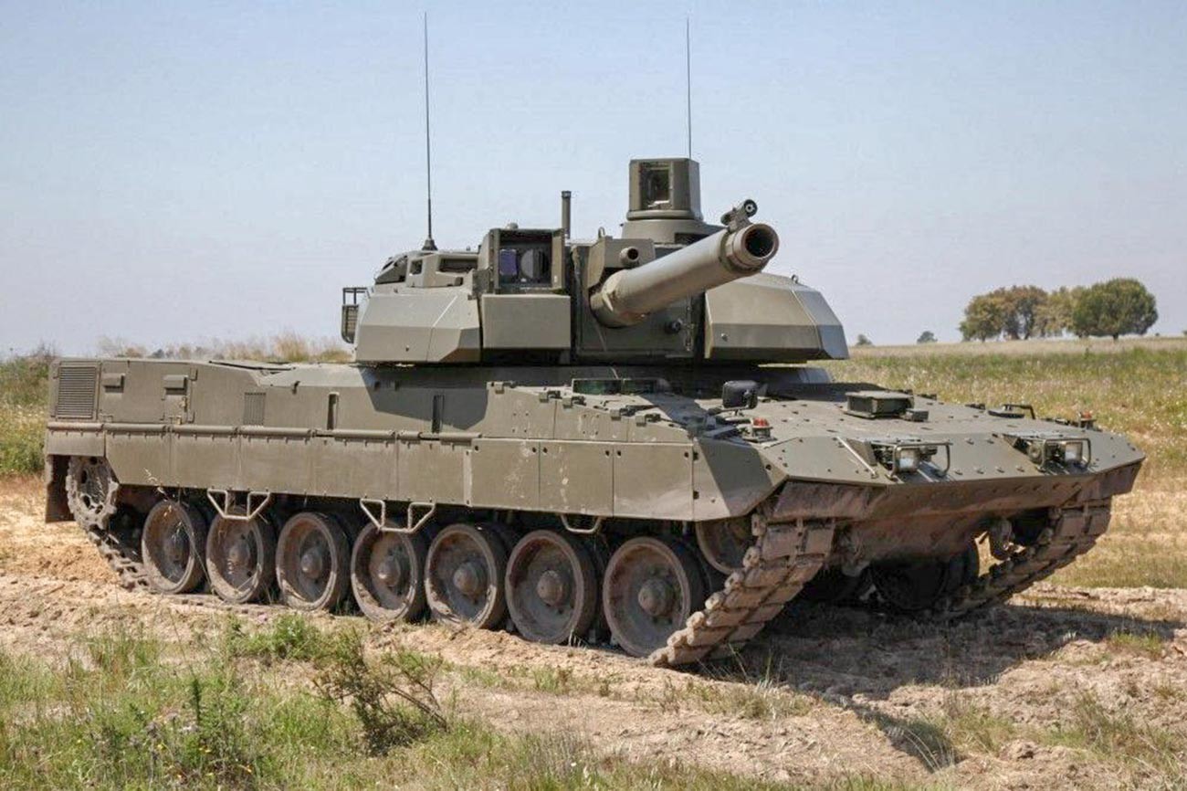 European Main Battle Tank (EMBT). Industrial showcase combining the Leopard 2s hull and Leclercs turret; related to the MGCS effort yet not representative of its final design.