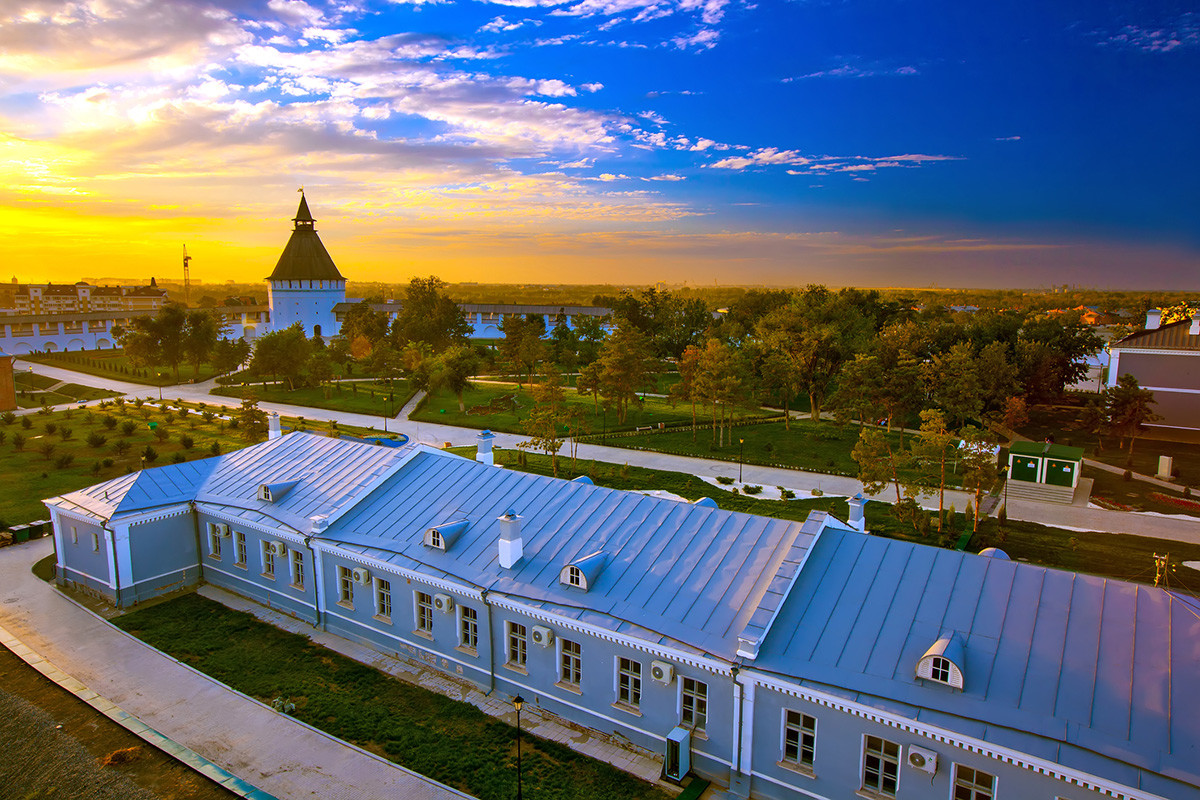 Astrahanjski kremlj, povijesno-arhitektonski kompleks, Rusija.
