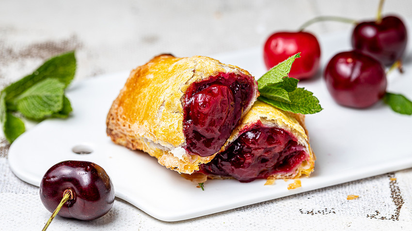 What’s the secret of these cherry pies that are so adored in Russia? 