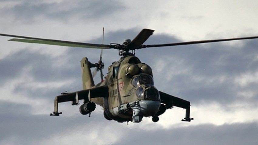 Борбен јуришен хеликоптер Ми-24П.

