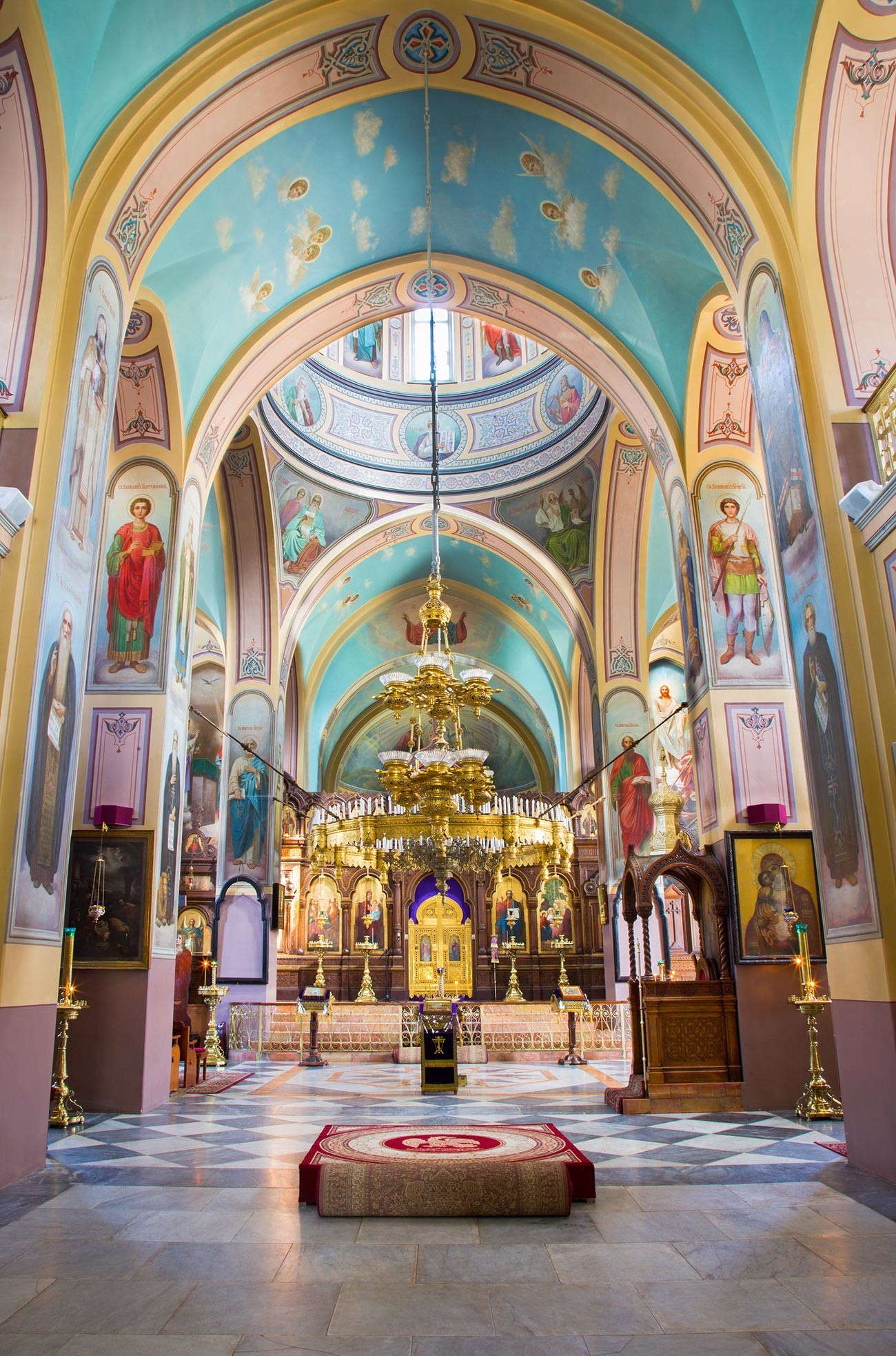 Interior da Igreja da Santíssima Trindade
