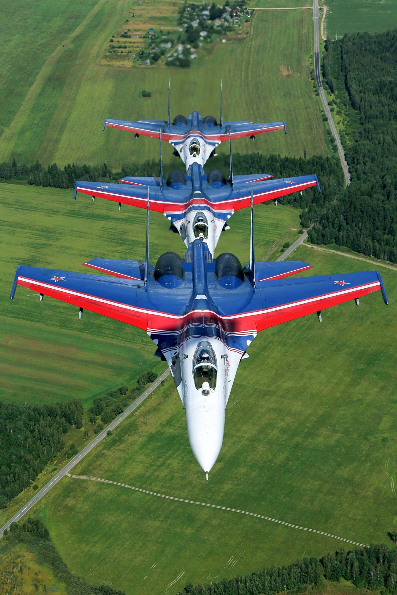 Lovci Su-27 pilotske akrobatske skupine Ruski vitezi