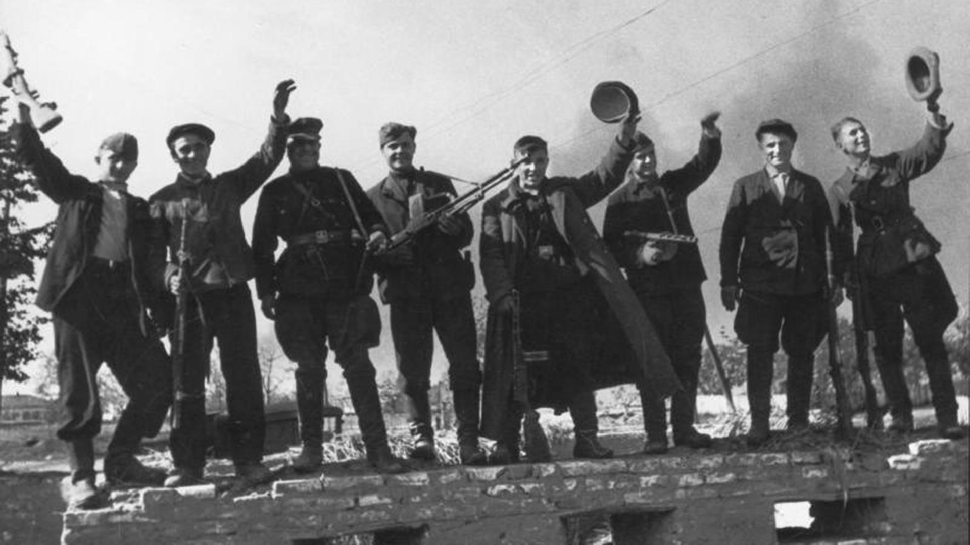 Tentara partisan Soviet.