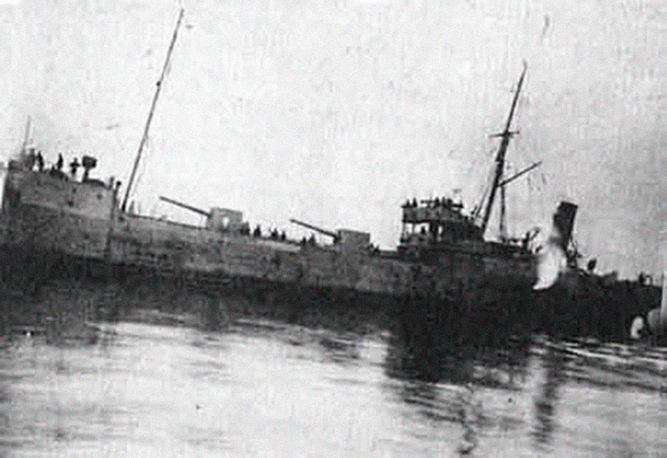 Le navire à vapeur soviétique 