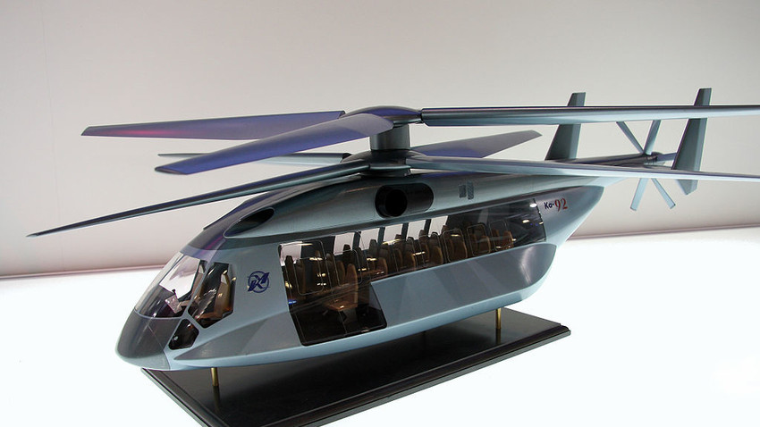 Un modelo de helicóptero Kamov Ka-92 expuesto en la exposición HeliRussia 2009.