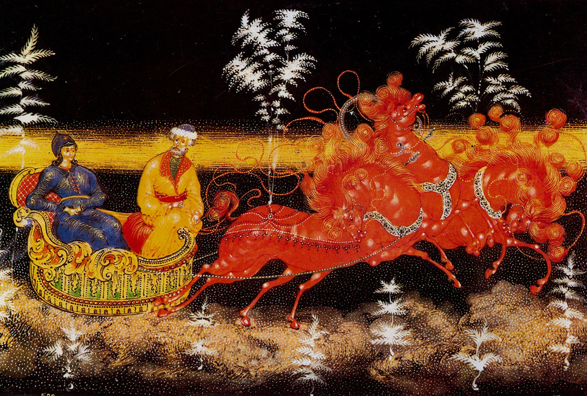 Le miniature in lacca spesso raffigurano scene tratte dai racconti popolari russi o situazioni di vita quotidiana; in passato si dipingevano anche i cosiddetti 