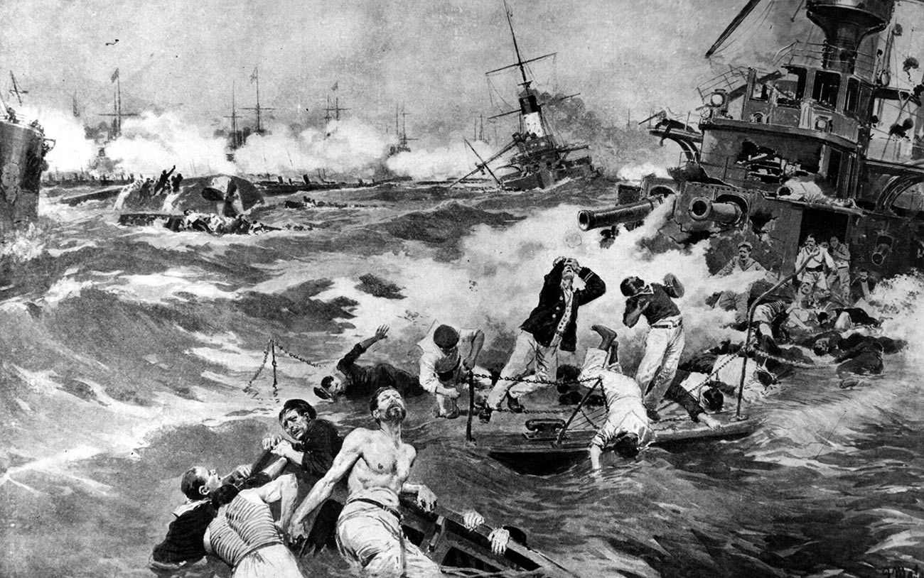 28 de maio de 1905: Marinheiros no convés do navio de guerra russo Borodinó, afundado pela frota japonesa na Batalha de Tsushima