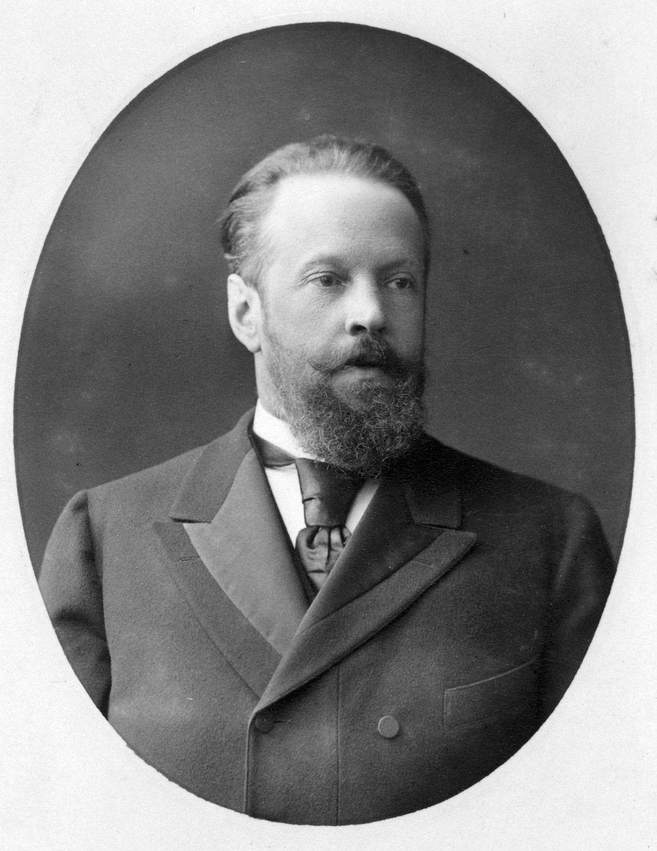 ポトスタカンニク:ロシアのユニークなコップホルダー ロシア・ビヨンド