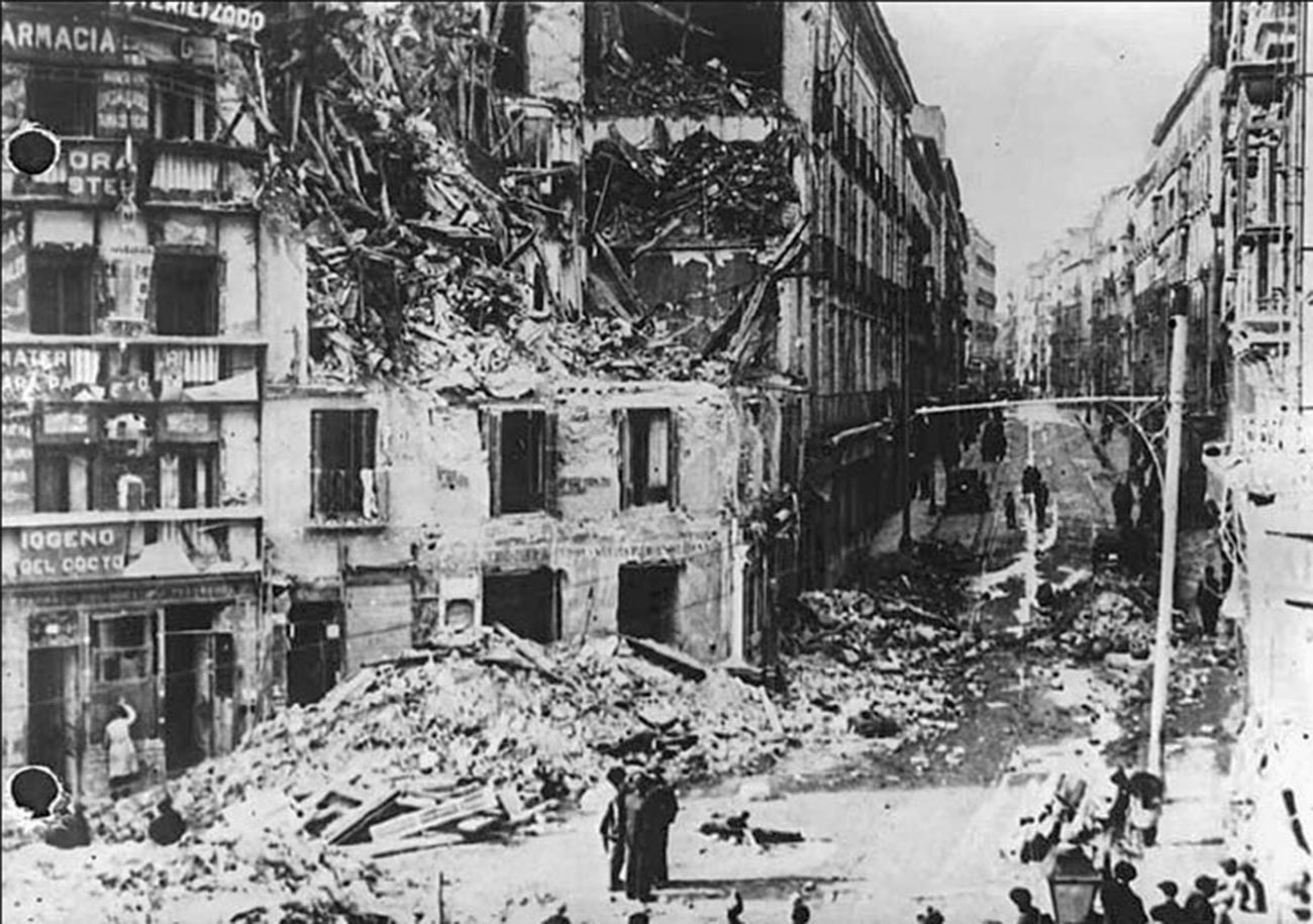Madrid after the bombing of the city, December 1936.