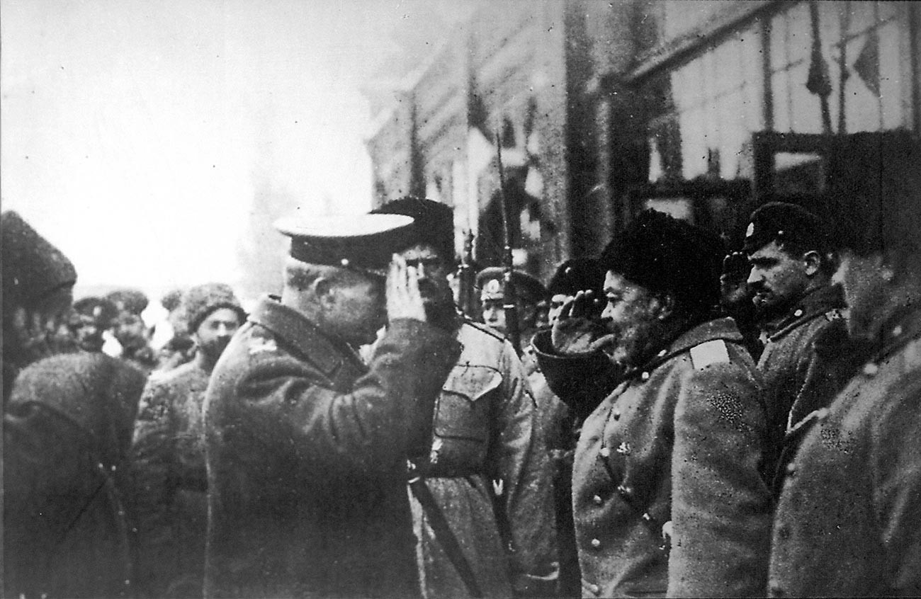 Генерал Антон Деникин и британский генерал Фредерик Пуль в Новороссийске, 1918 г.