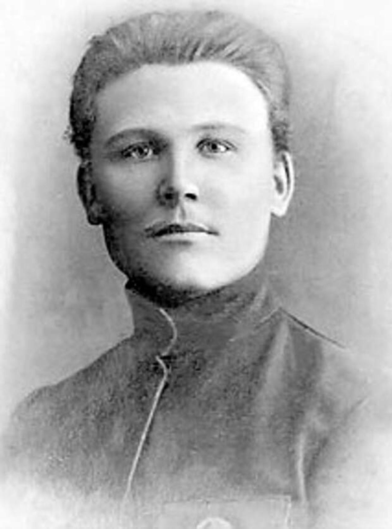 Иван Коњев. 1910-их. 