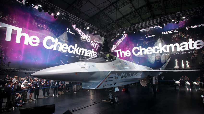 Jednomotorni laki taktički lovac Checkmate, pete generacije na Međunarodnom aero-kosmičkom sajmu MAKS -2021, 20. srpnja 2021. godine.