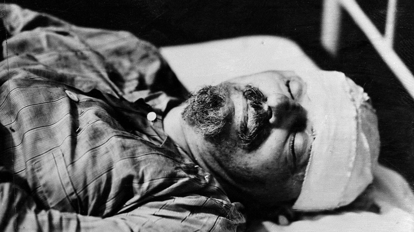 Lev Trotski después de fallecer a causa de las heridas infligidas por el agente del NKVD Ramón Mercader. Ciudad de México, 21 de agosto de 1940. 