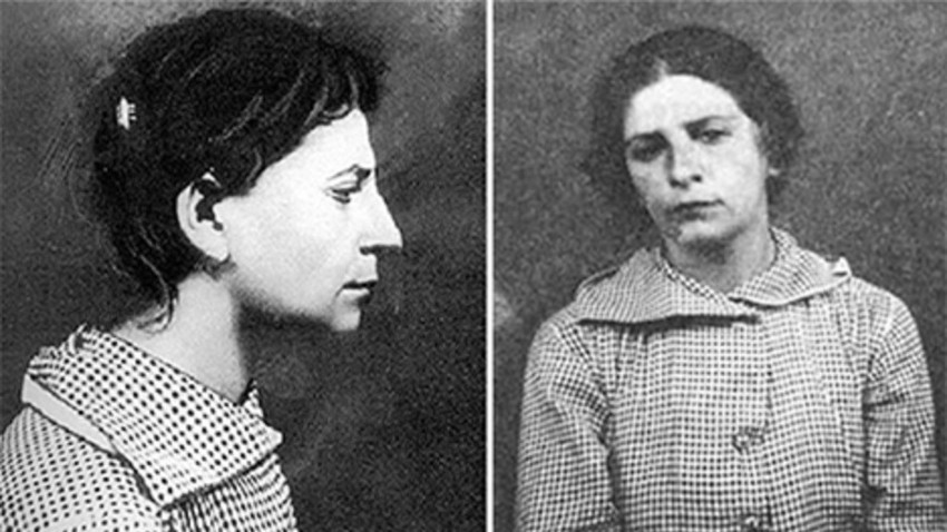 Según la versión oficial la persona que atentó contra el líder de la revolución el 30 de agosto de 1918 fue la resentida y fanática eserista Fanni Yefimovna Kaplán. 
