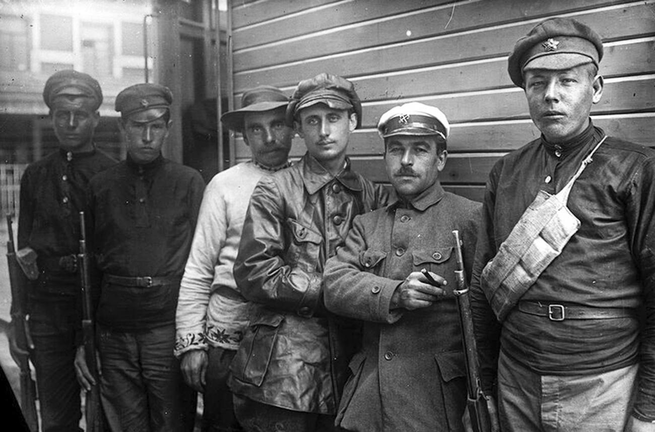 Abakovsky with his comrades
