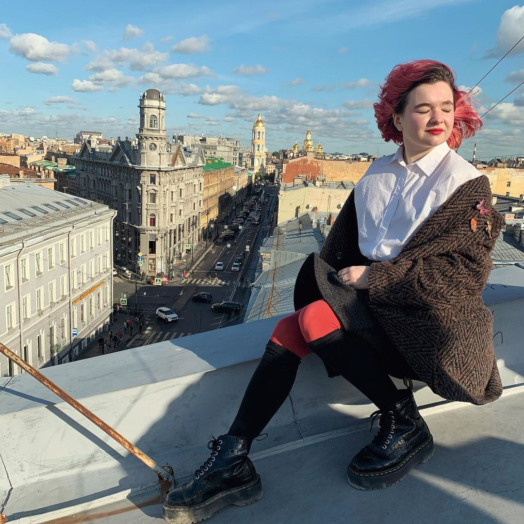 Aljona, la ragazza di Cheljabinsk che con un corso di chitarra online ...