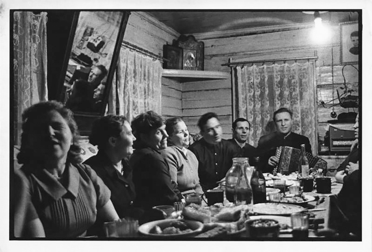 Pesta rumahan, 1961.