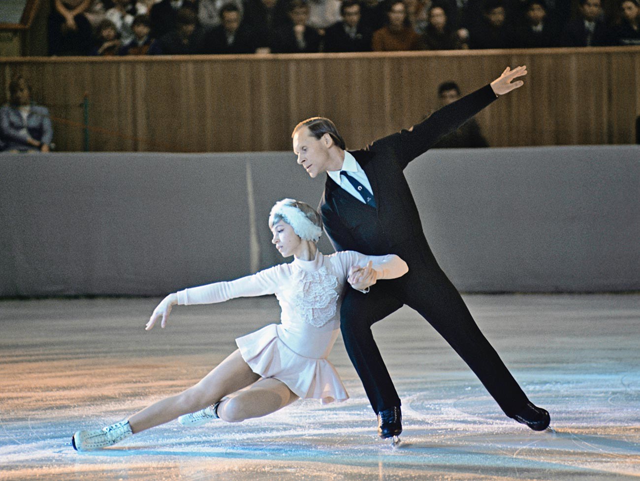 Экс-чемпионы мира и олимпийские чемпионы в парном катании на коньках Людмила Белоусова и Олег Протопопов.