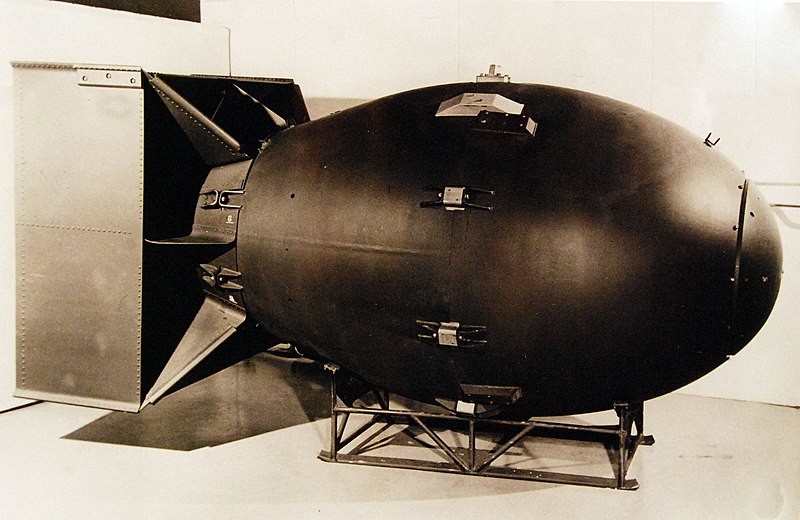 Arma nuclear tipo ‘Fat Man’, del tipo usado contra población civil en Nagasaki, Japón, el 9 de agosto de 1945.