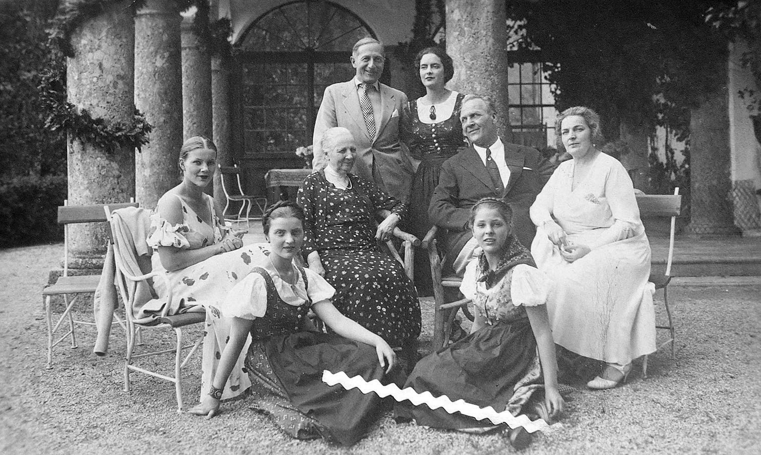 Keluarga Chaliapin di Tyrol, Kitzbuehel, 1934.