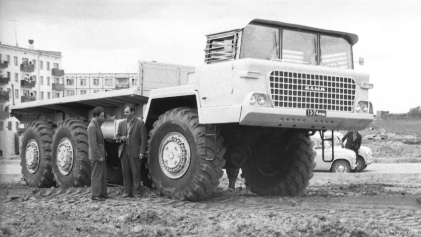 1965年に開発されたオフロード車「エルマーク」