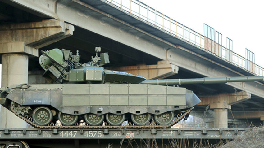 Т-80БВМ (фотографија на тенкот Т-80УМ2 во текстот)

