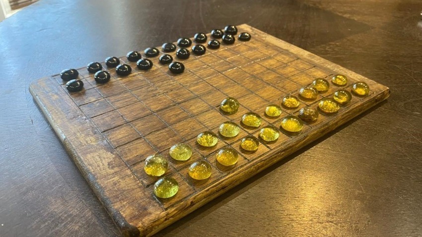 O antigo jogo de tabuleiro “Ludus latrunculorum” ou “Latrunculi”.