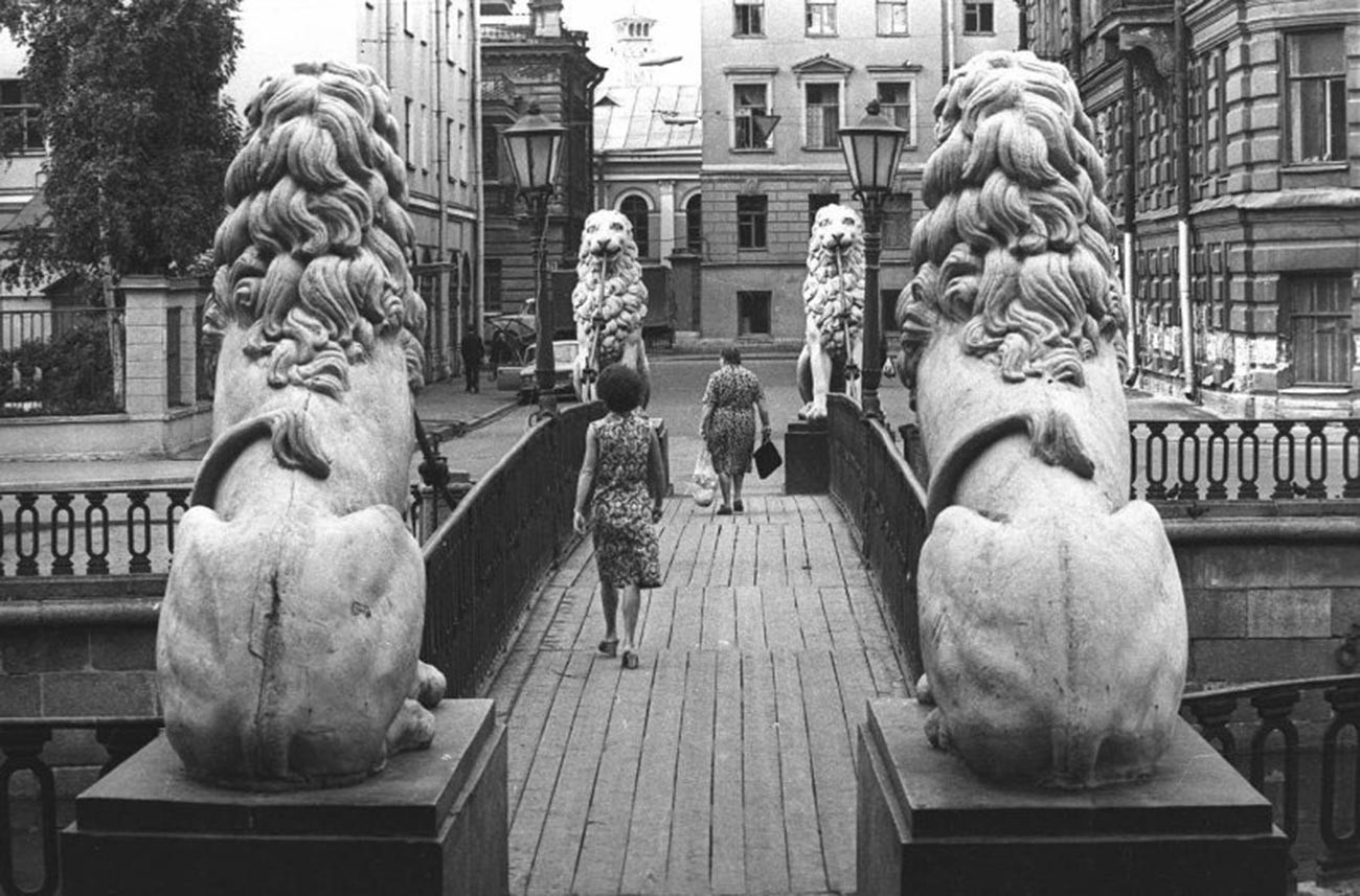 Pont aux Lions, 1972

