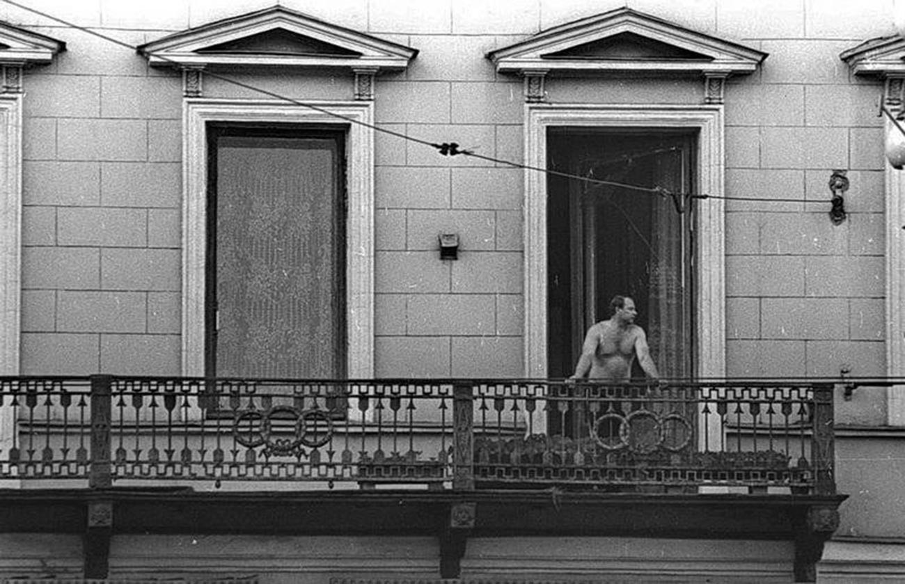 Au balcon, 1976
