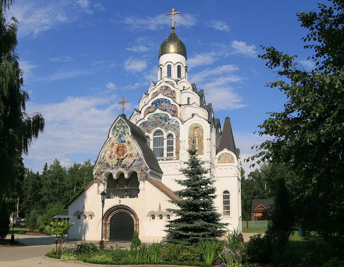 Gereja Ikon Juru Selamat di Klyazma, Moskovskaya Oblast.