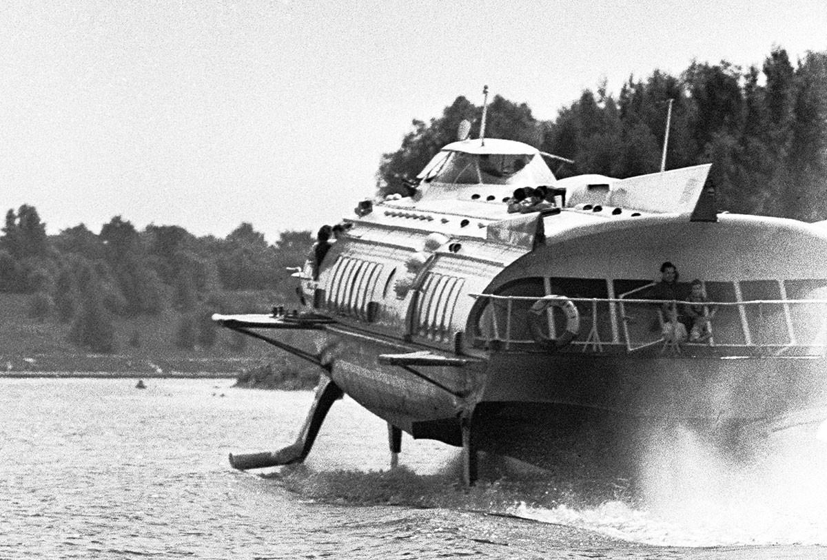 Kapal hidrofoil Raketa di Kanal Moskow, 1967.