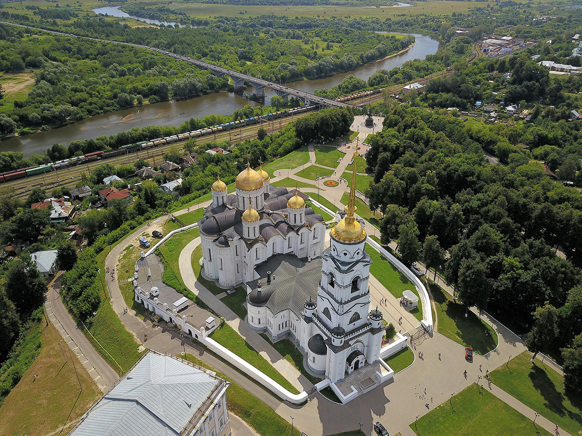 La Catedral de la Dormición y la Puerta Dorada de Vladímir