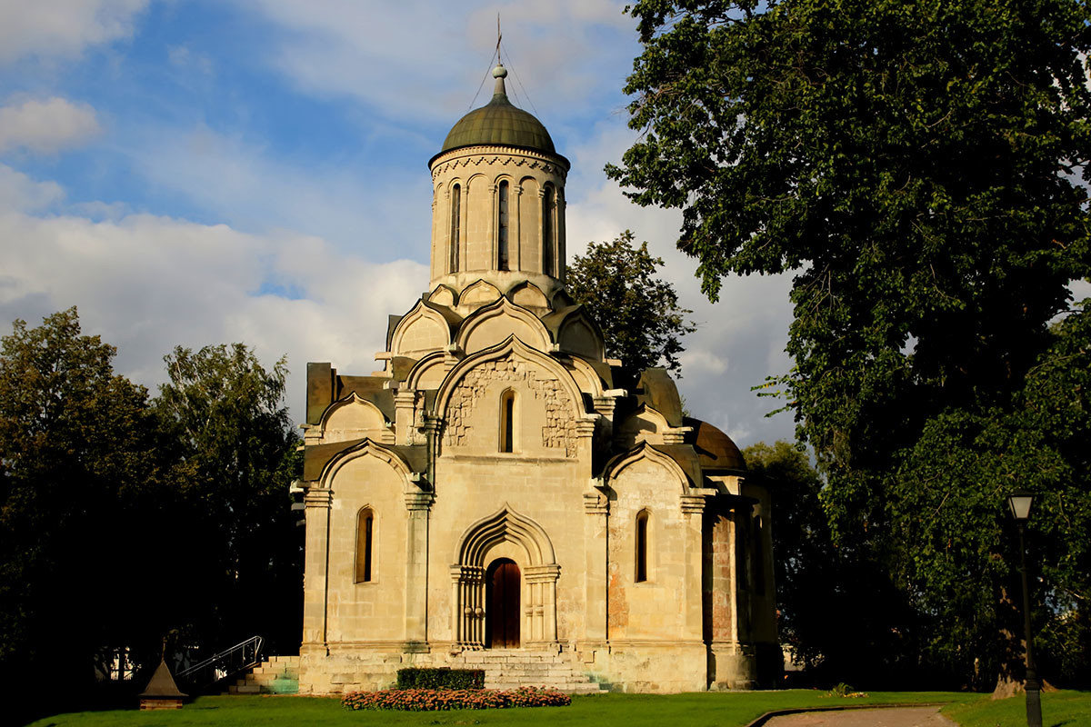 Спаският събор на Адрониковия манастир